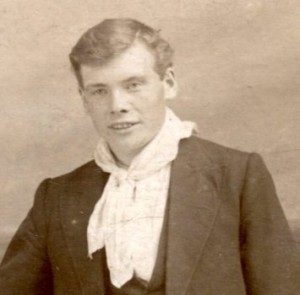 Naylor Joseph served350